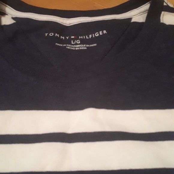 TOMMY HILFIGER SHORT SLEEVE T. - Picture 3 of 4